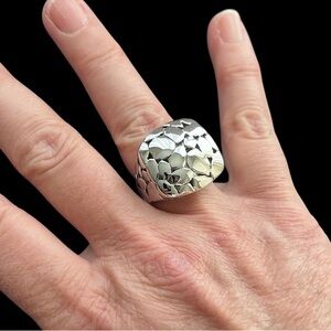 New Sterling silver Artisan made pebble detail ring Size 7.75